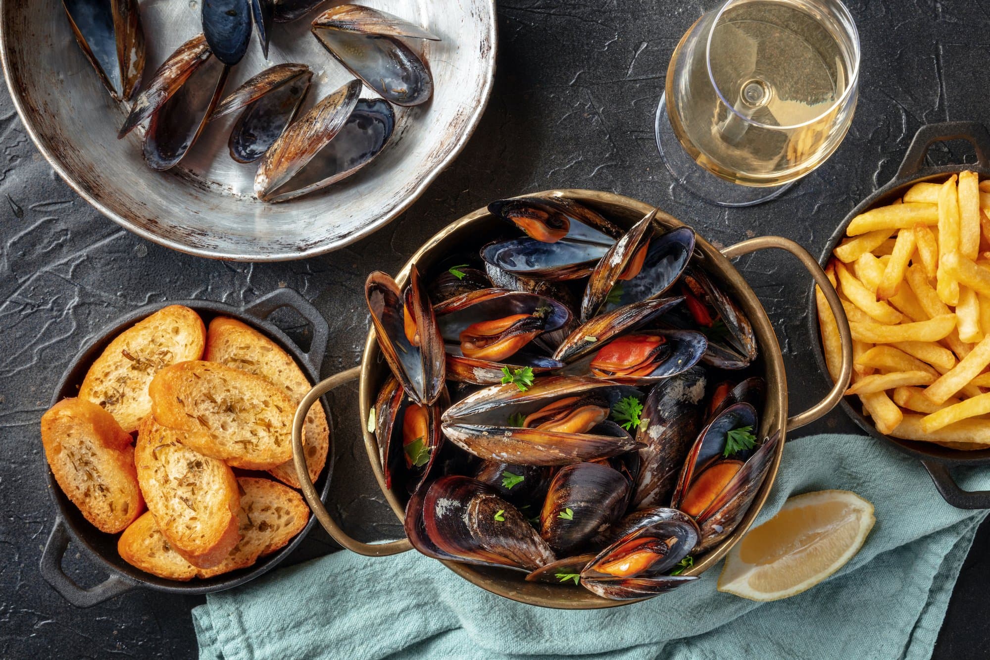 La recette des moules frites de Laurent Mariotte - Marie Claire