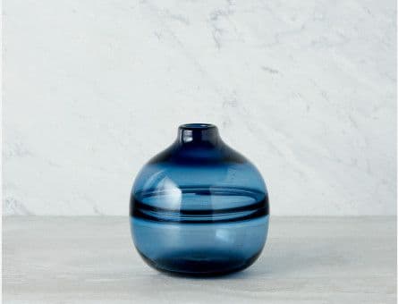 Modern vases, bowls and trays | Structube | Vase, Modern vase, Glass vase