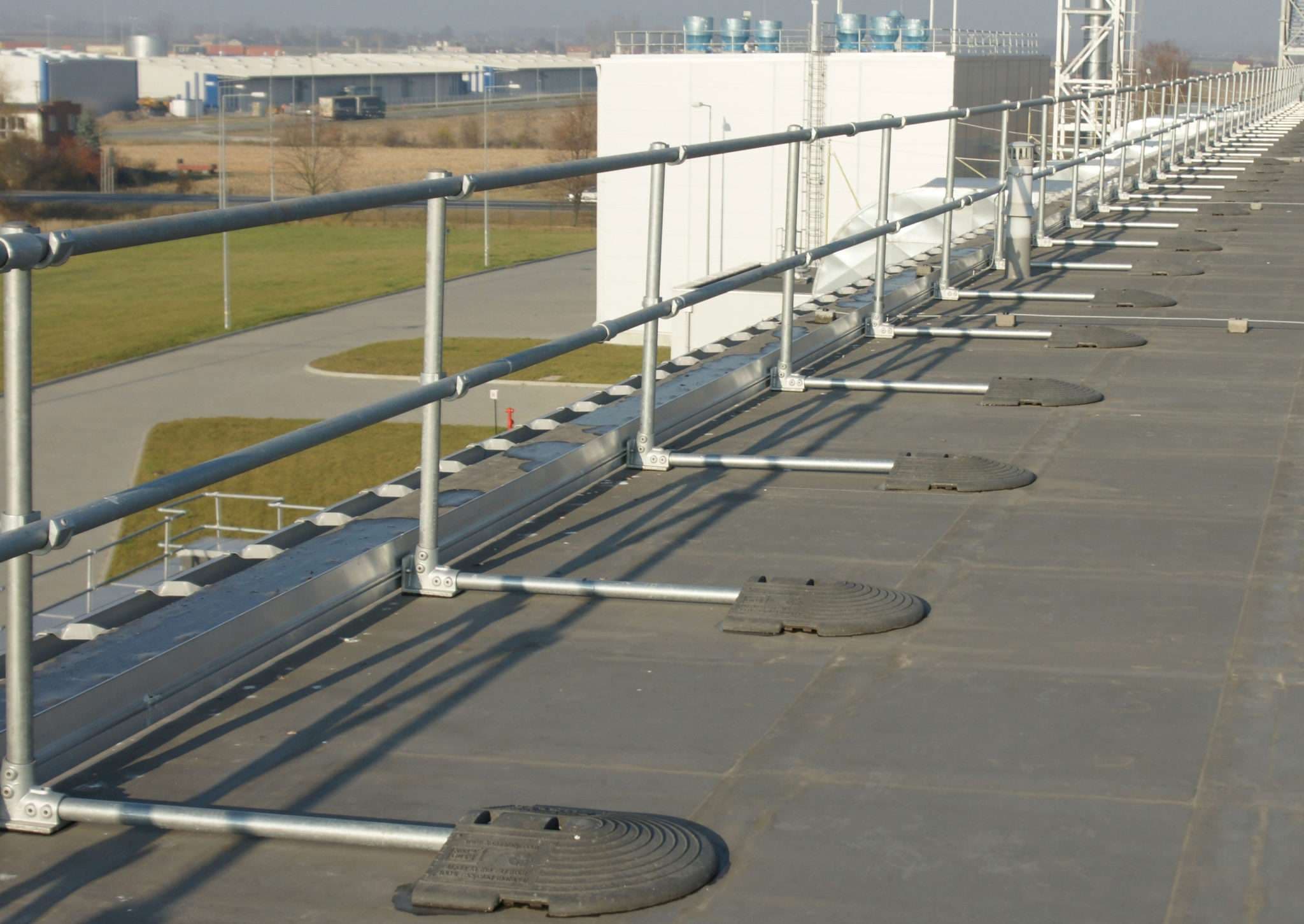 Kee Guard Rooftop Guardrail System - Steadfast
