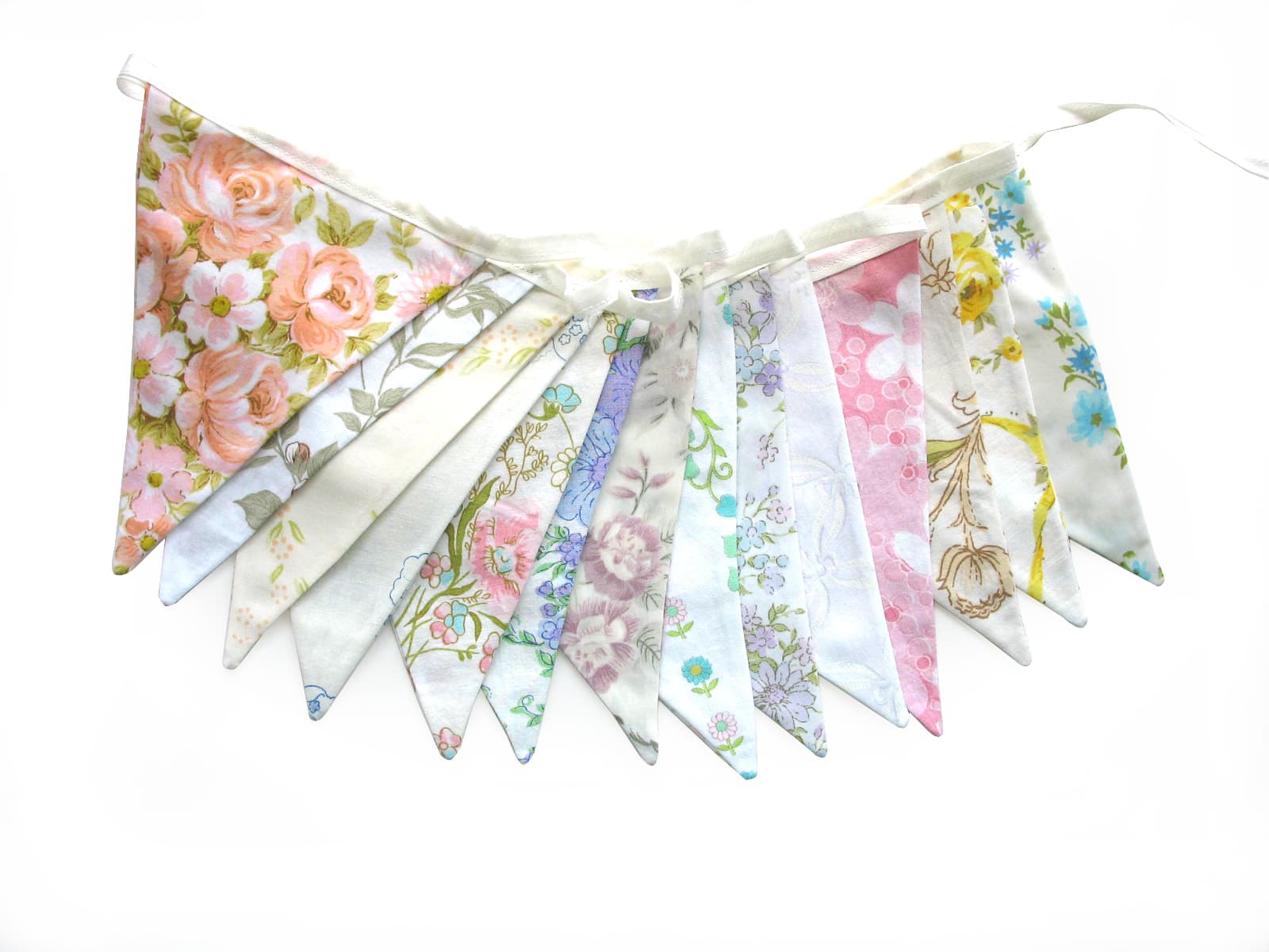Merry-Go-Round Handmade: Vintage Floral Flag Bunting - Ideal for a ...