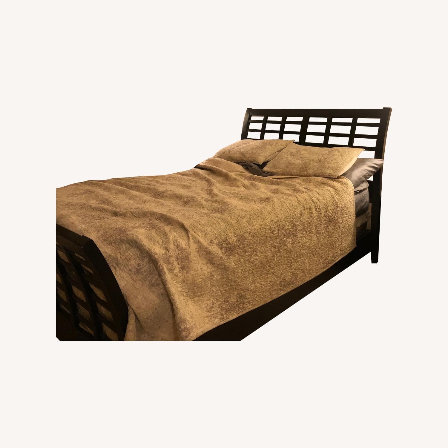 Palliser Queen Sleigh Bed - AptDeco