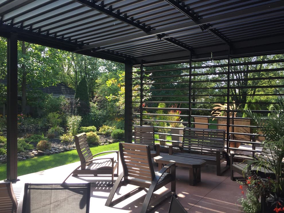 SunLouvre Pergolas à la verticale - Transitional - Patio - by SunLouvre ...