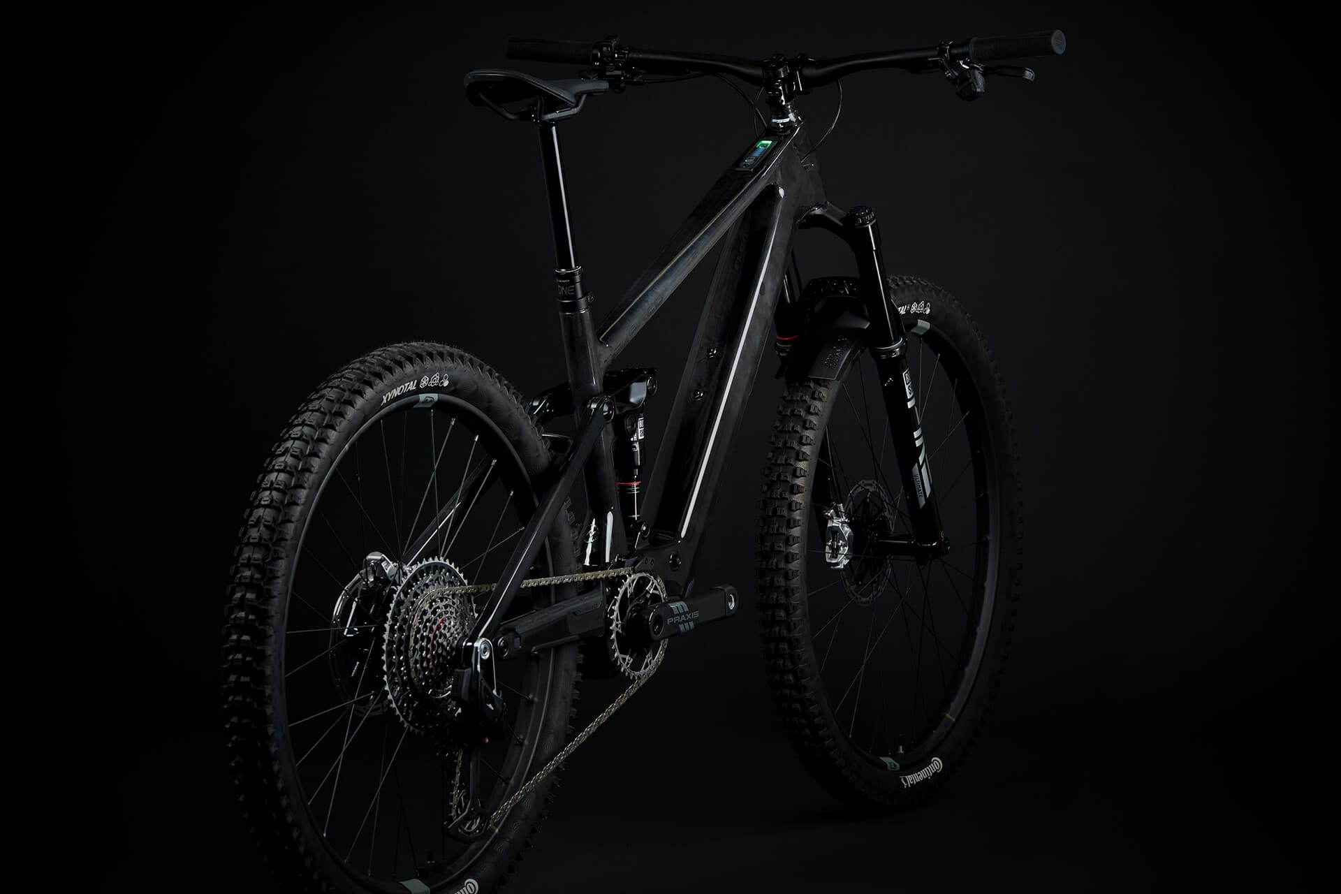 Fluid VLT Carbon | Norco